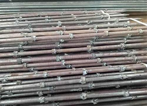 西林隧道钢花管